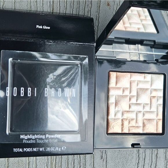 Bobbi Brown Highlighting powder in pink glow NEW msrp $56 - Picture 5 of 16